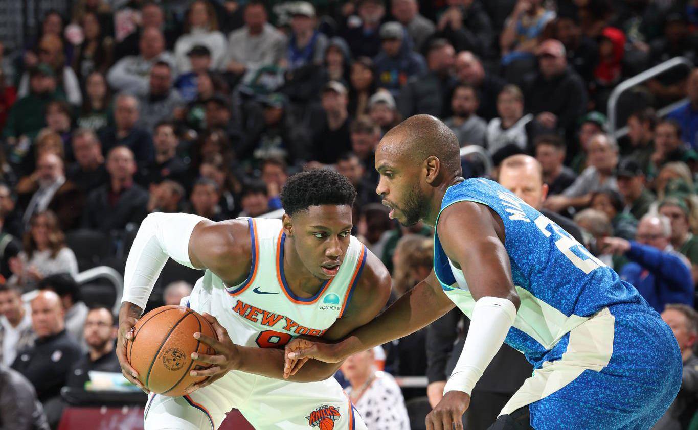 尼克斯大胜雄鹿,兰多夫关键三分 尼克斯大胜雄鹿,兰多夫关键三分