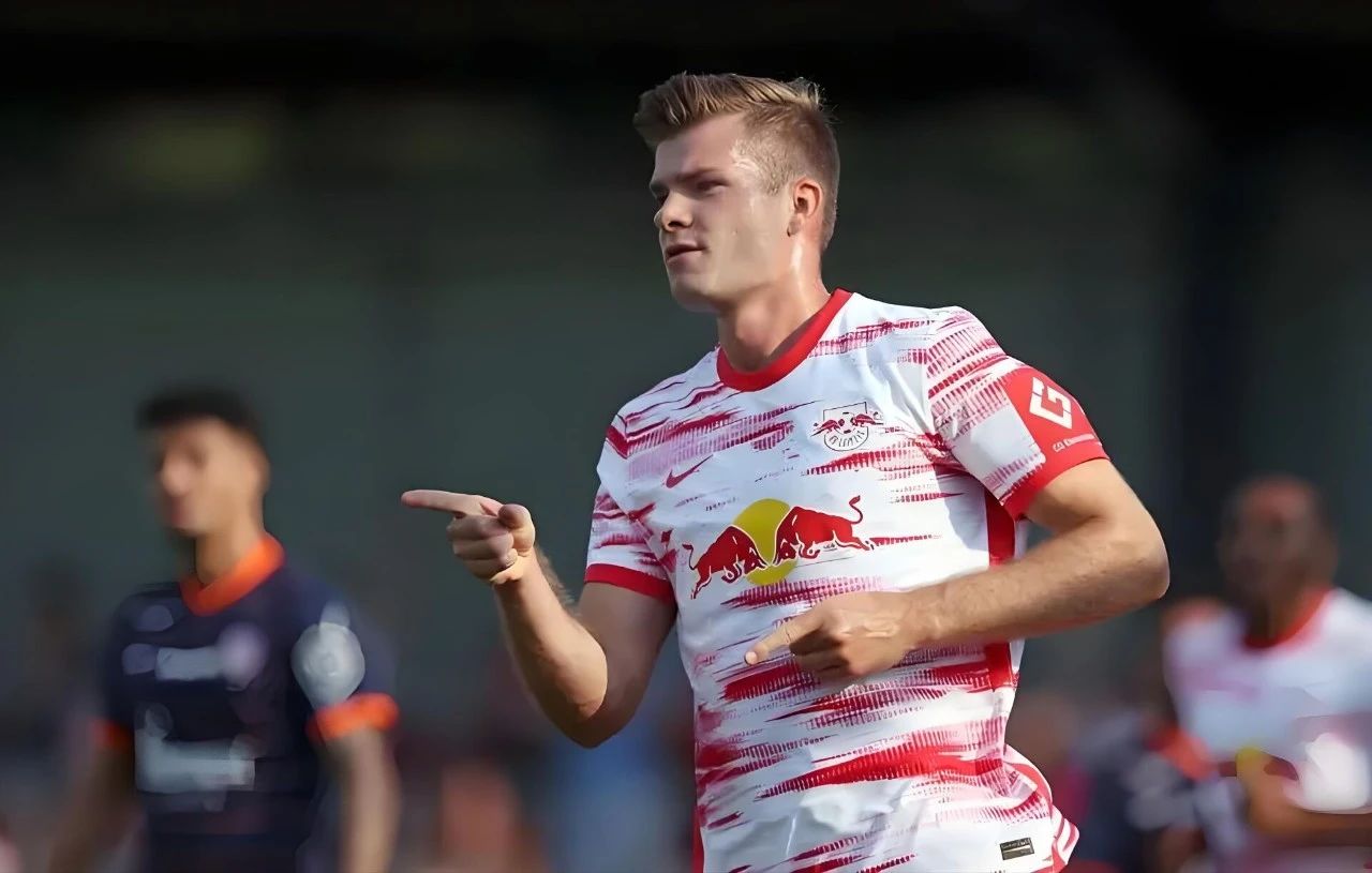 关于莱比锡红牛不敌奥格斯堡，战术对决惜败收场的信息