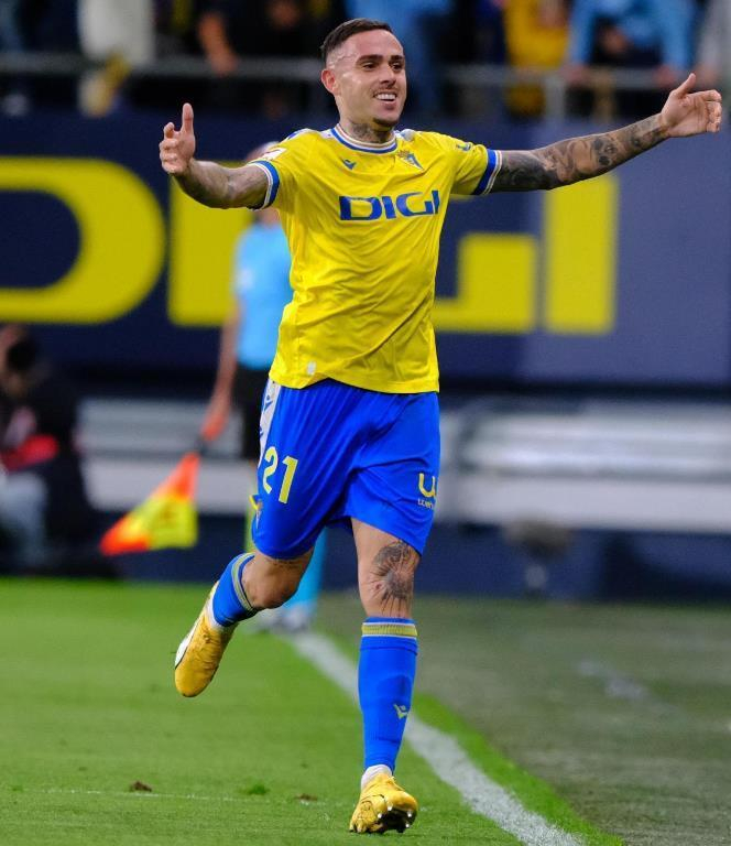 瓦伦西亚逆转平局瑞典斯德哥尔摩：积分榜赶超对手