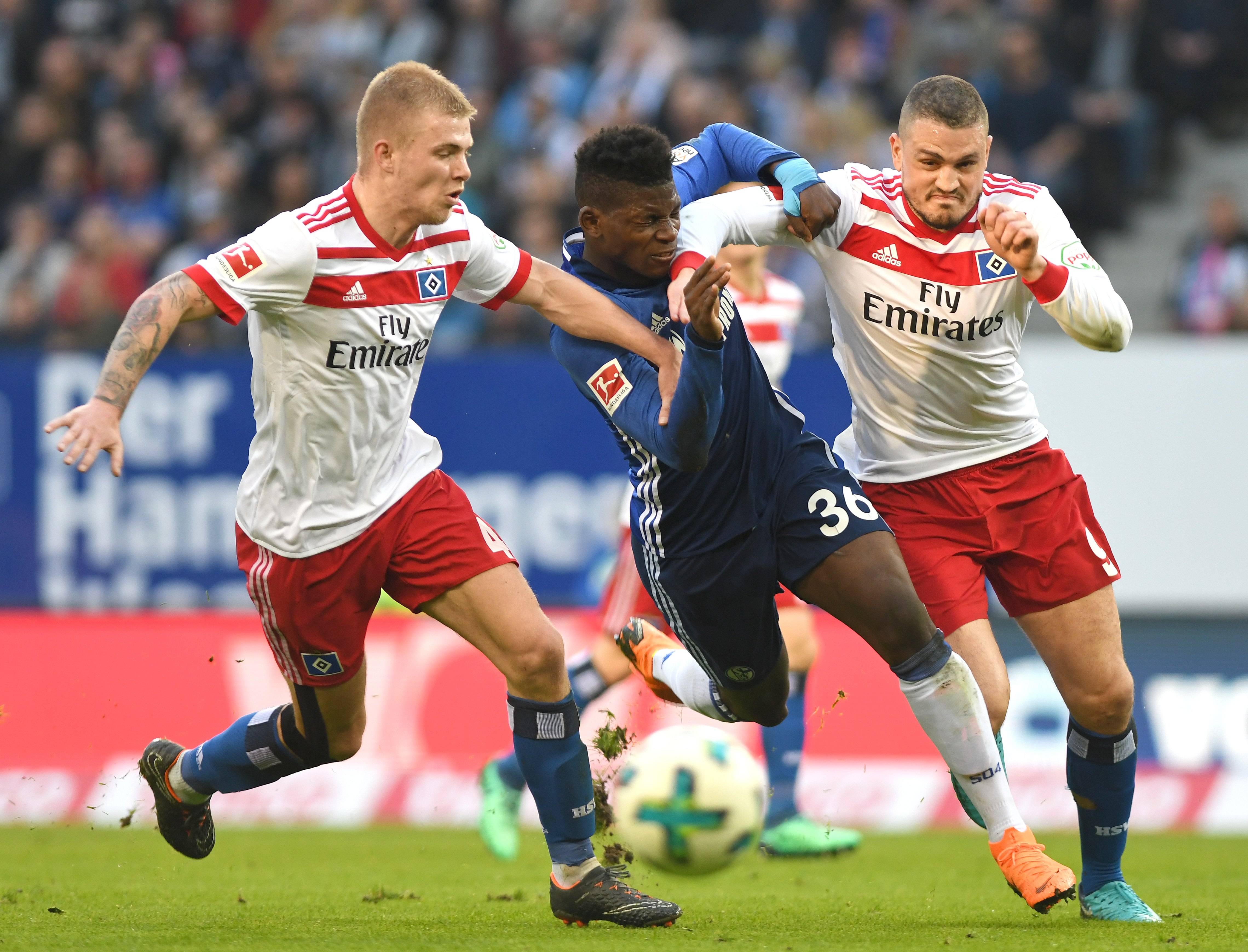 汉堡主场击败勒沃库森,豪取三分 汉堡主场击败勒沃库森,豪取三分